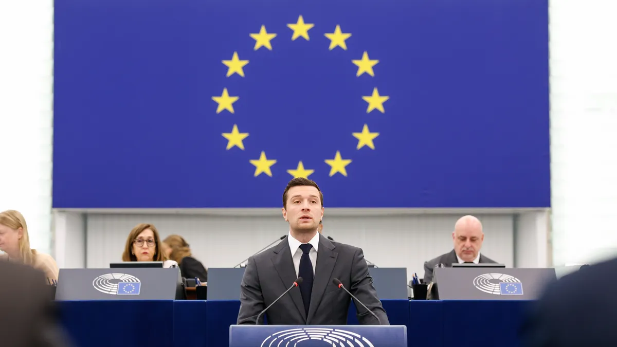 French far-right prepares for battle over EU budget